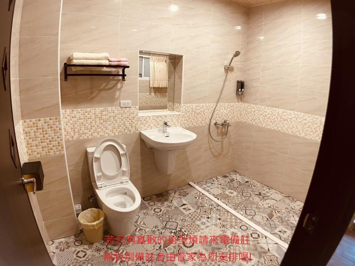Green Only Homestay Tainan Extérieur photo